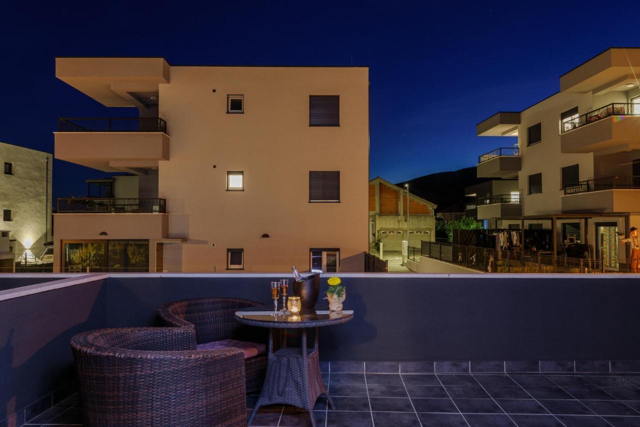Vila White Trogir Exterior foto
