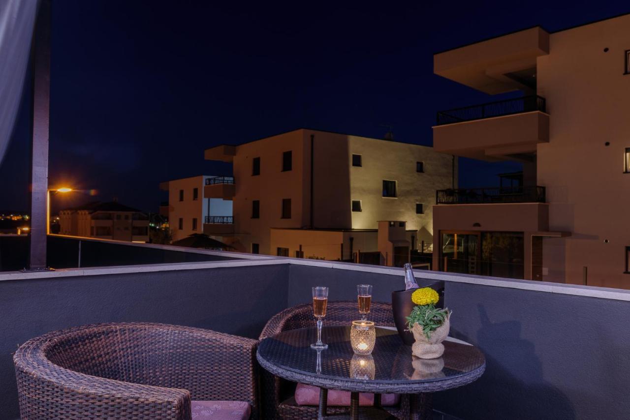 Vila White Trogir Exterior foto